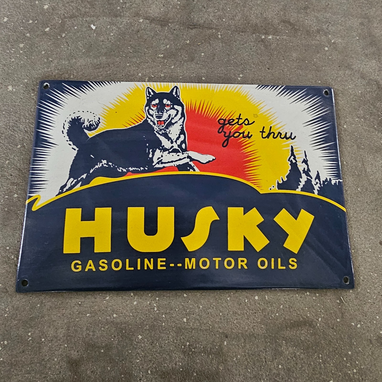 VINTAGE HUSKY DOG MOTOR OLD US GASOLINE OIL GAS PUMP ENAMEL PORCELAIN SIGN