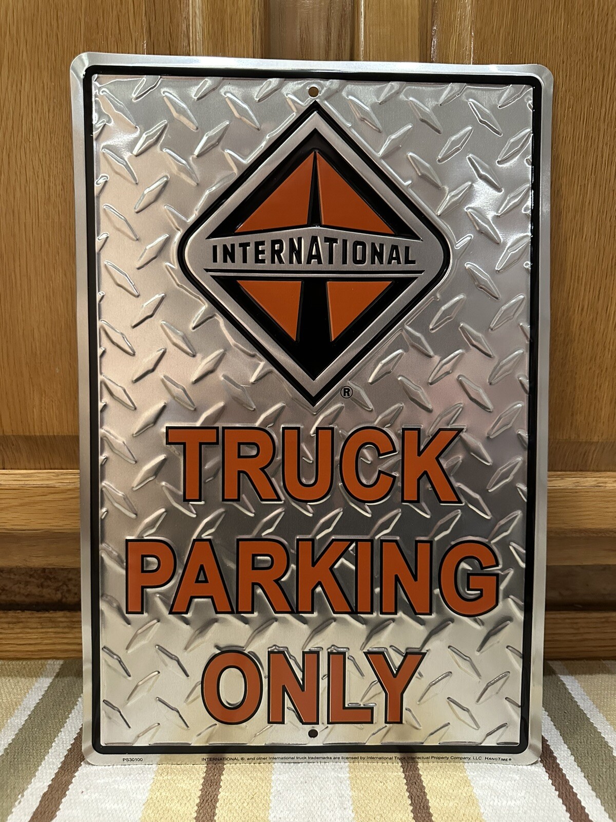 International Truck Parking Only Metal Sign Oil Diesel Vintage Style Wall Decor