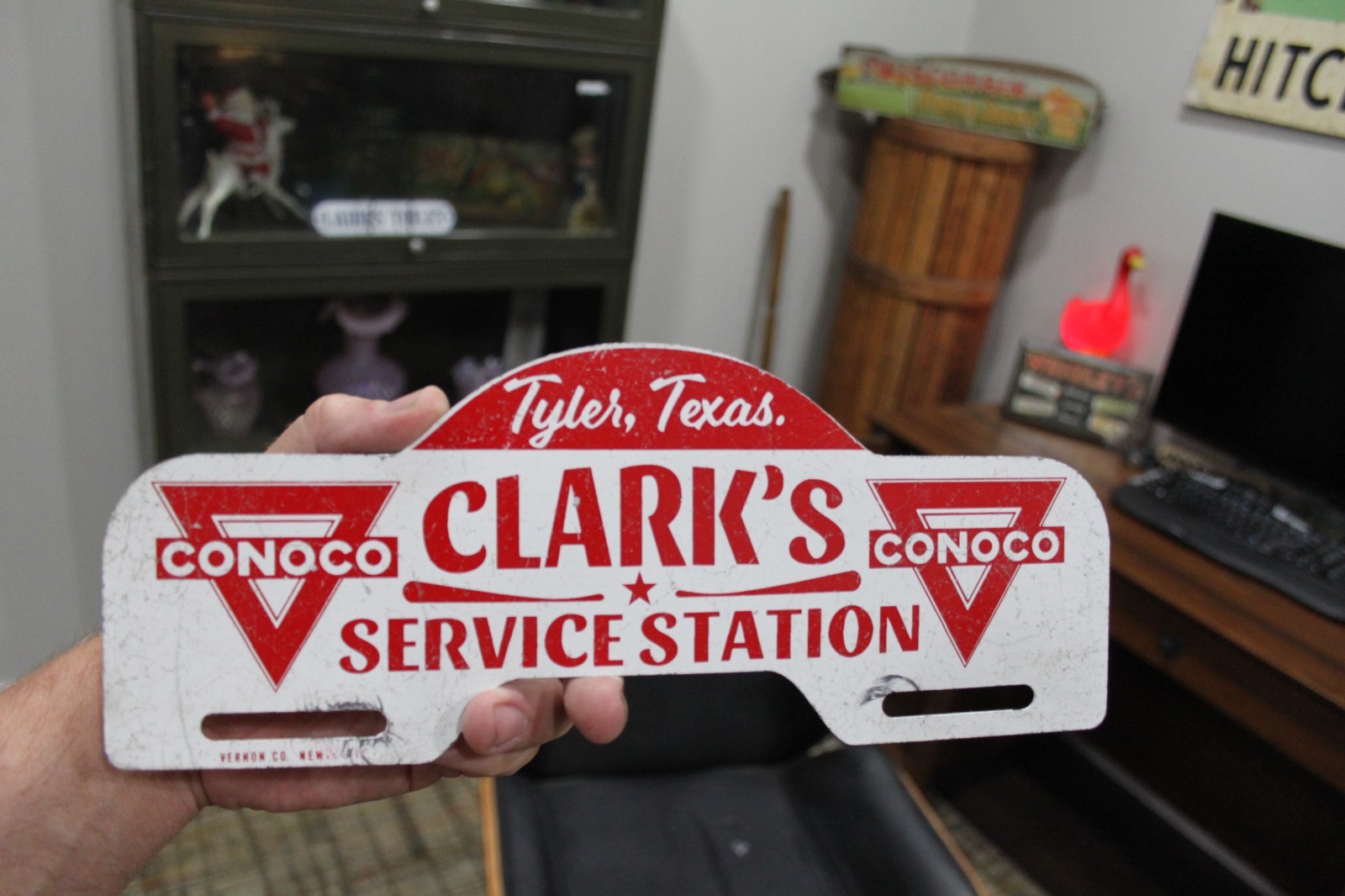 RARE 1950s CONOCO CLARK TYLER TEXAS GAS STATION PAINTED METAL PLATE TOPPER SIGN