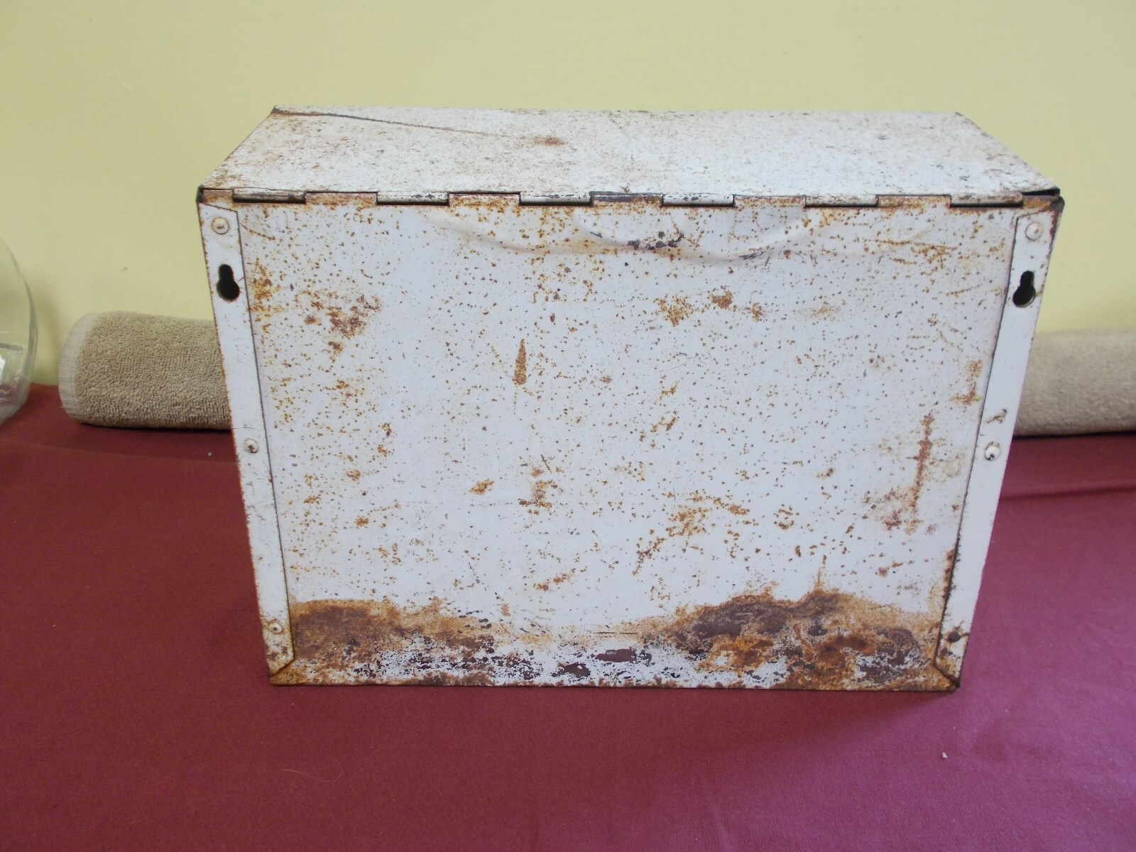 VINTAGE CAMEL TIRE PATCH CABINET GAS SERVICE STATION ADVERTIZING SIGN PATINA