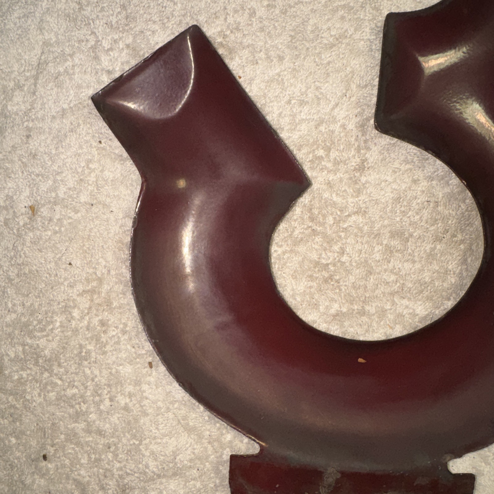 VINTAGE MAROON PORCELAIN AMPERSAND GAS STATION METAL LETTER & SIGN Great Conditi
