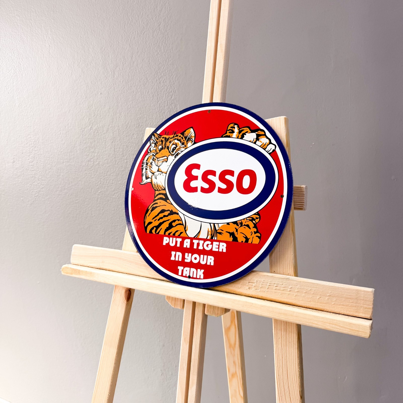 Esso Put a Tiger in Your Tank Red Vintage Metal Sign – 30 cm / 11.8”