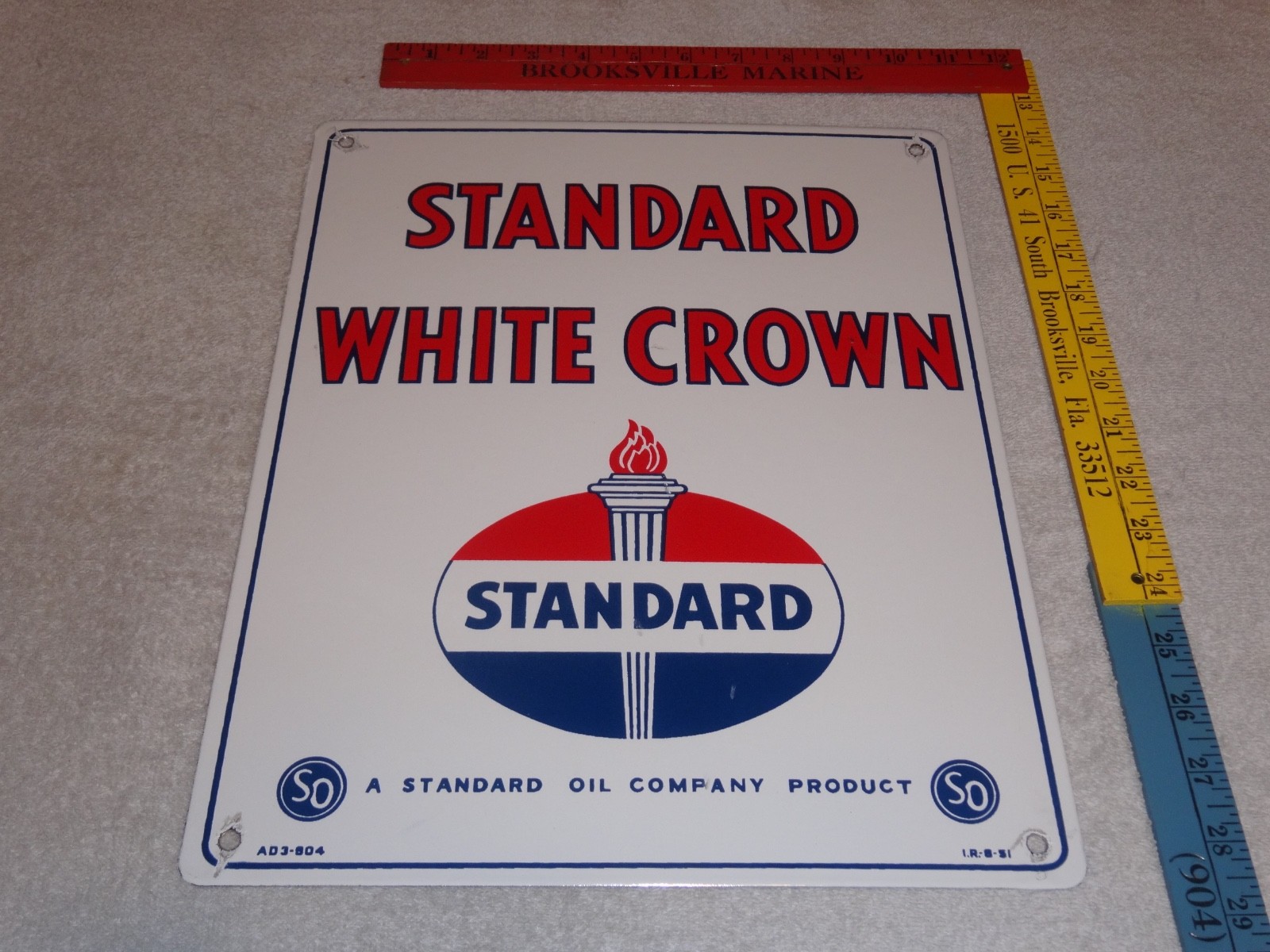 VINTAGE 1951 STANDARD WHITE CROWN GASOLINE PORCELAIN METAL OIL SIGN / PUMP PLATE