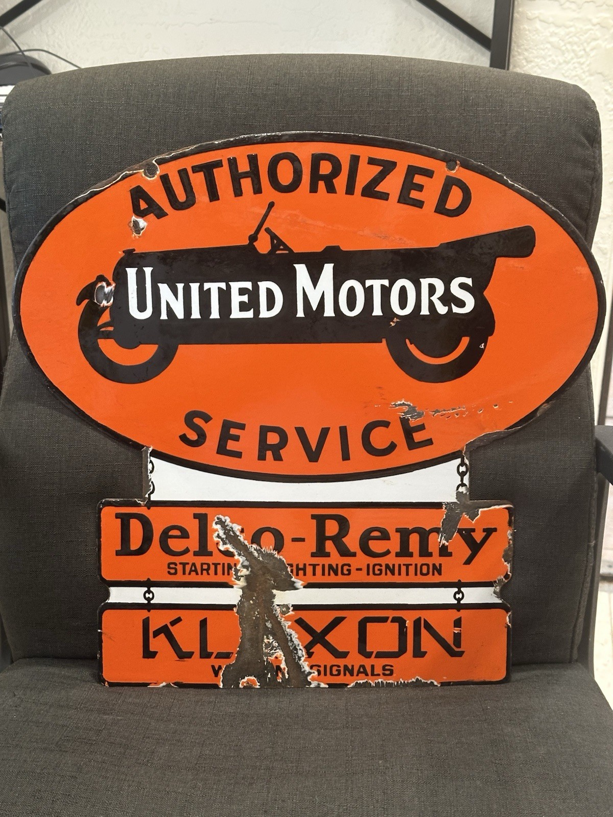 Vintage UNITED MOTORS Delco Remy Klaxon Porcelain Sign Authorized Service Rare