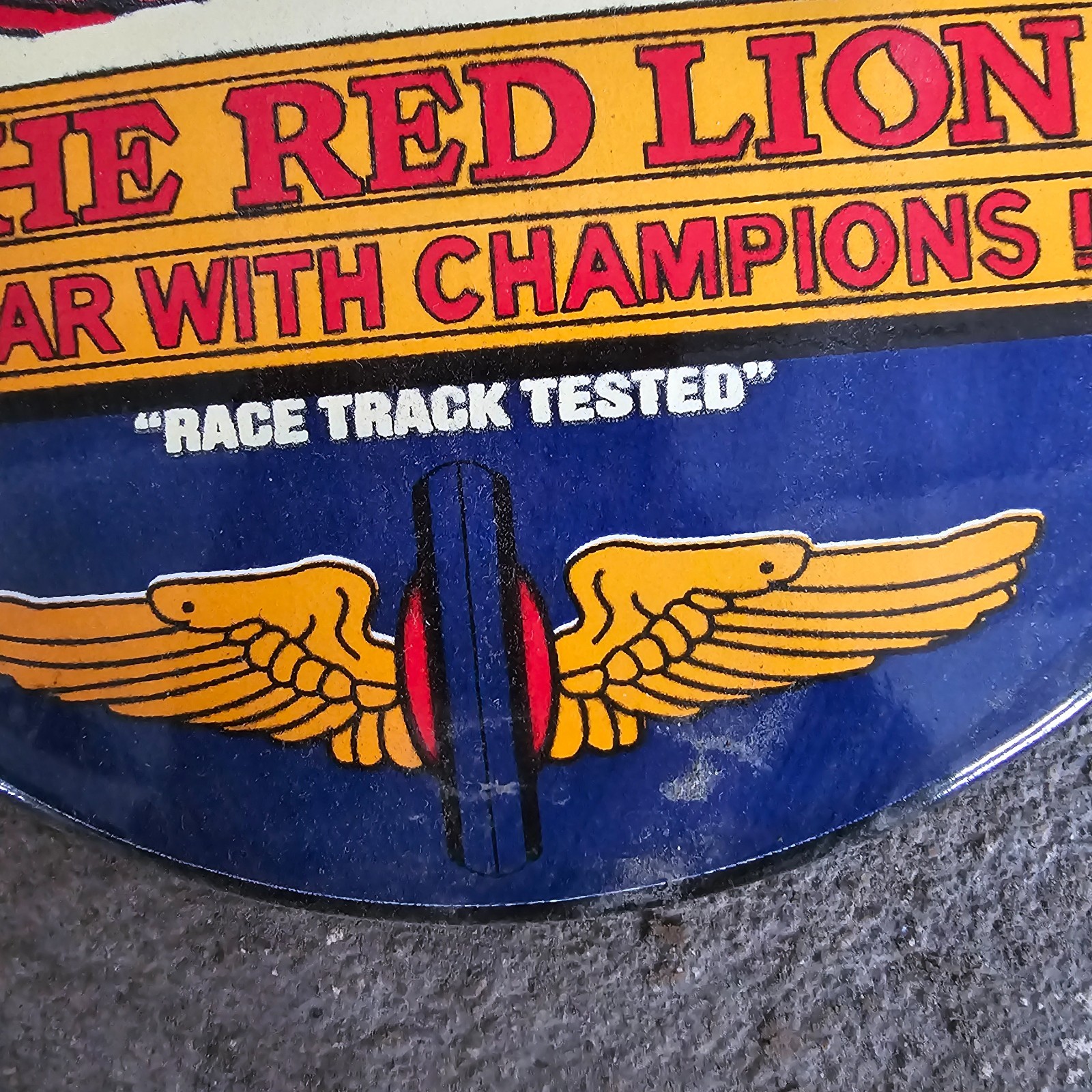 VINTAGE GILMORE RED LION OLD US GASOLINE OIL GAS PUMP ENAMEL PORCELAIN SIGN