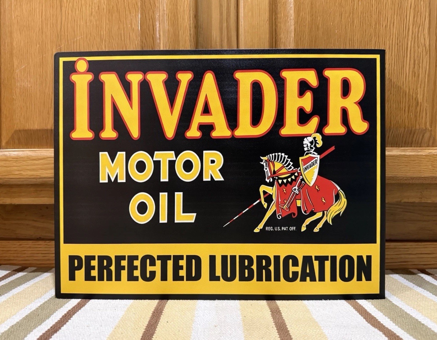 Invader Motor Oil Flange Sign Knight Lubrication Gas Vintage Style Wall Decor