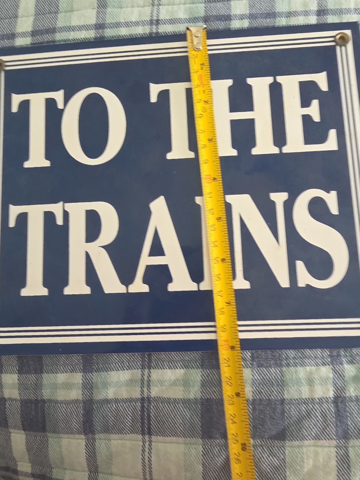 To The Trains Railroad Sign – Directional Railway Station Metal Sign