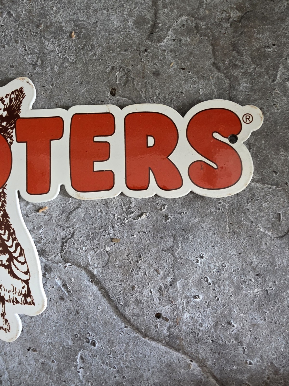 VINTAGE HOOTER’S PORCELAIN SIGN Chicken Wing Restaurant Owl Gas Diner 12.5″×8″