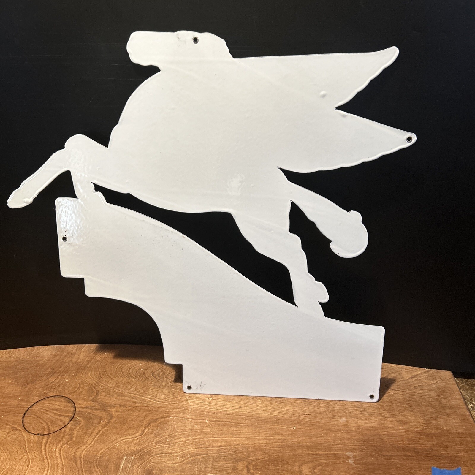 LARGE VINTAGE STYLE “MOBILOIL PEGASUS” PLATE PORCELAIN SIGN 20.5X20 INCH