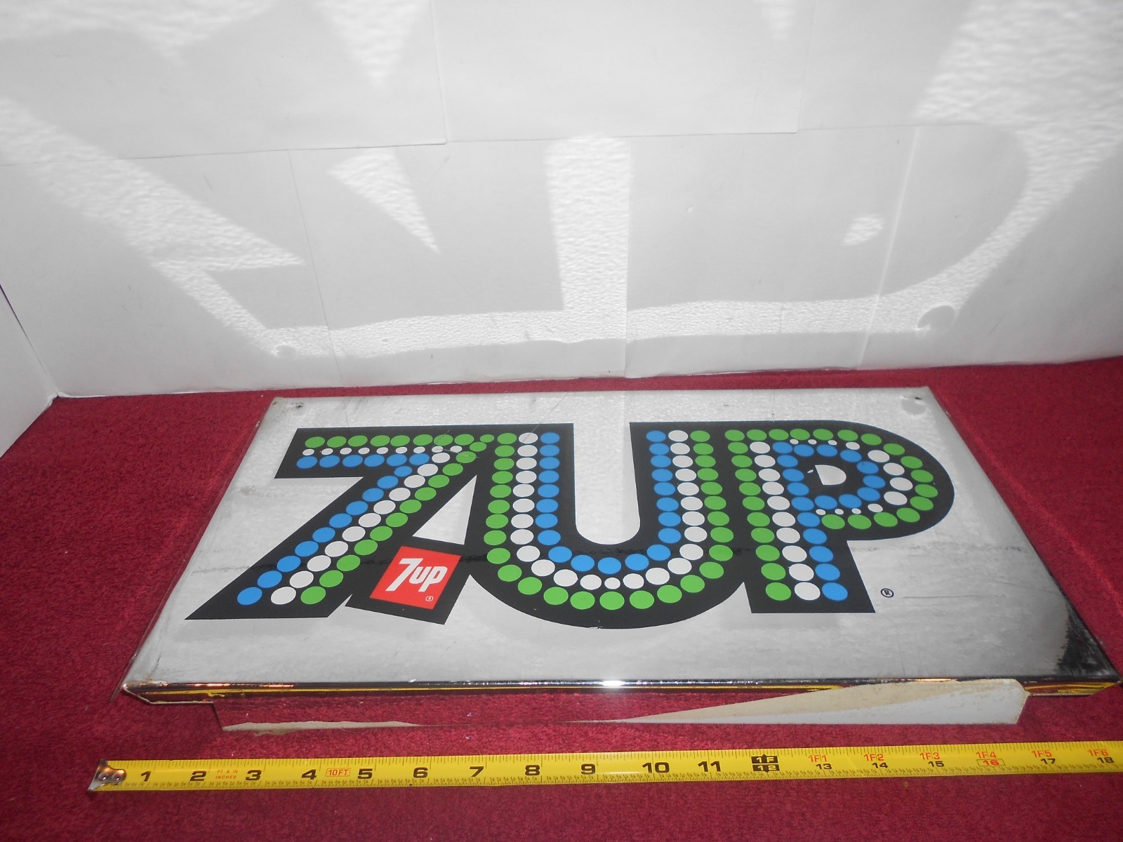 VINTAGE 7 UP SODA POP STORE RACK DISPLAY PANEL ADV. SIGN 1976 DIE CUT METAL -X25