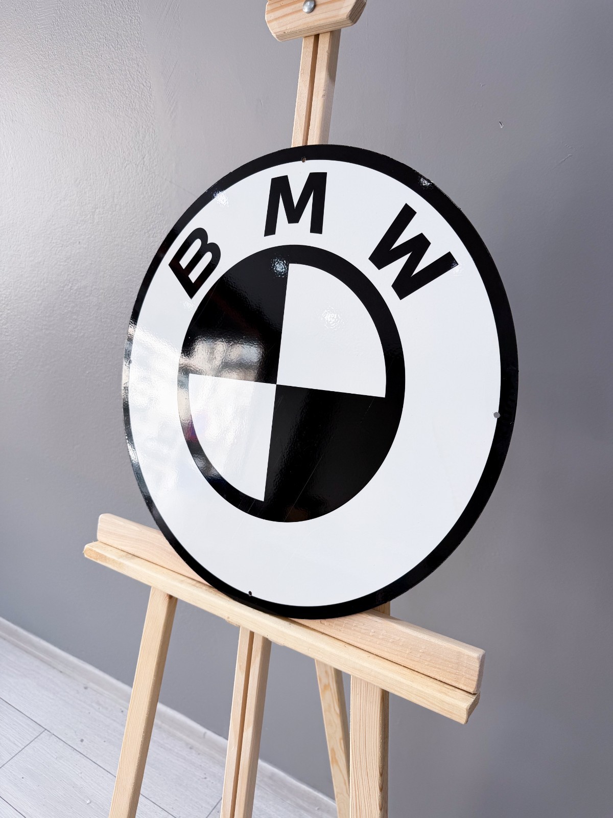 BMW Logo Vintage Heavy Metal Sign – Classic Garage Wall Decor – 50 cm (19.7”)