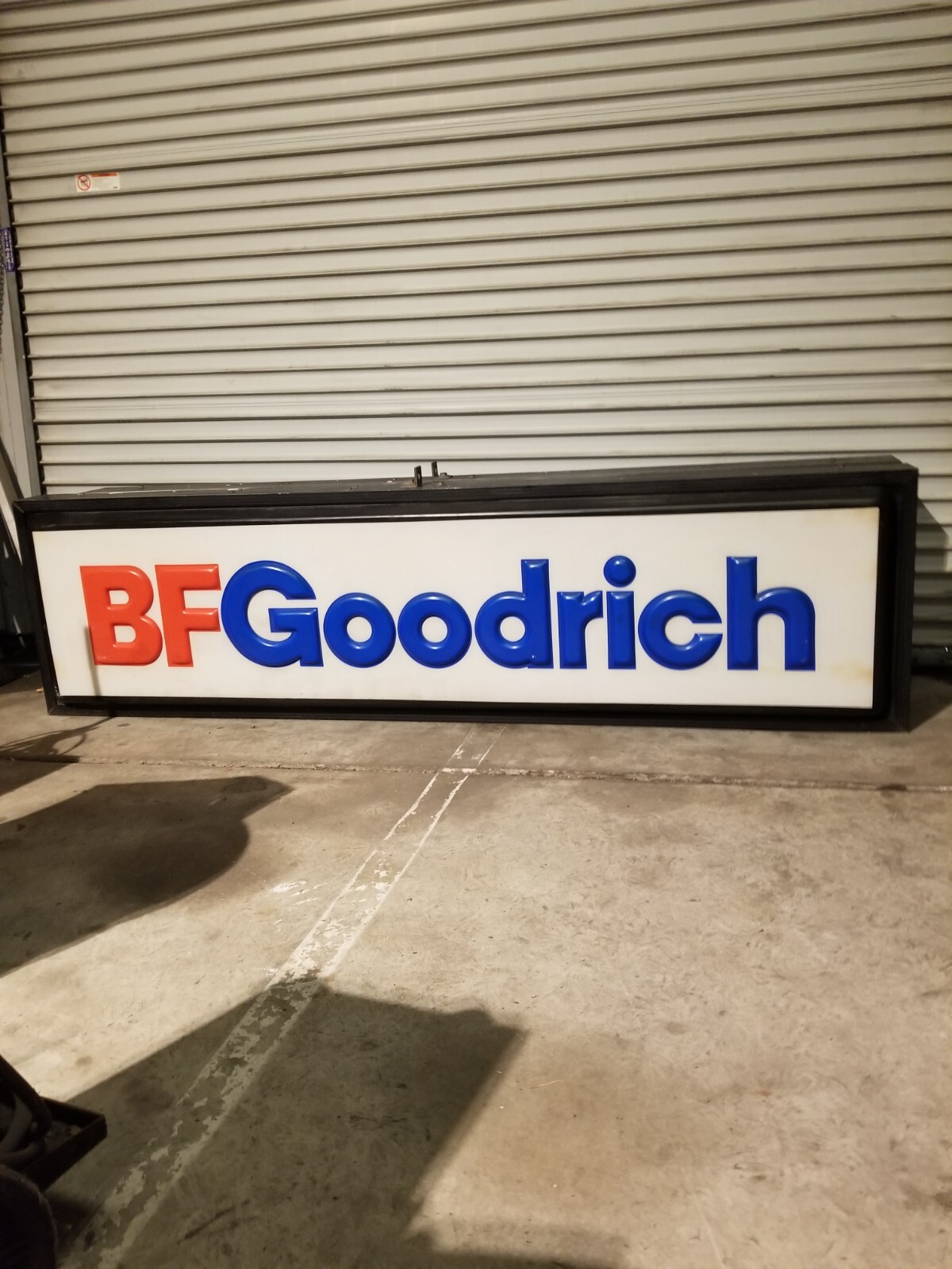 Large single sided electric BF Goodrich tire sign