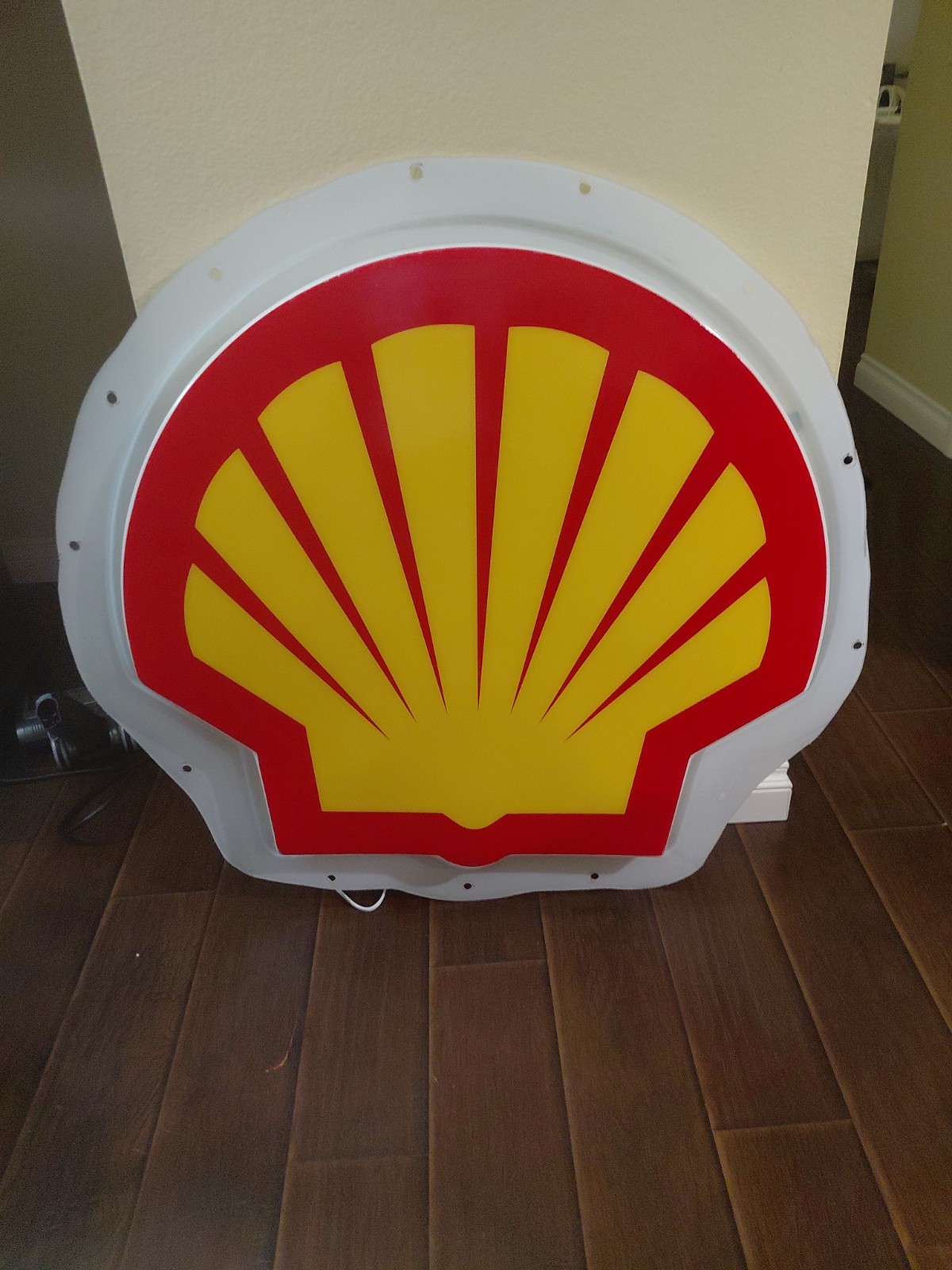 Vintage 1980’s Shell Gas Station Light Up Sign