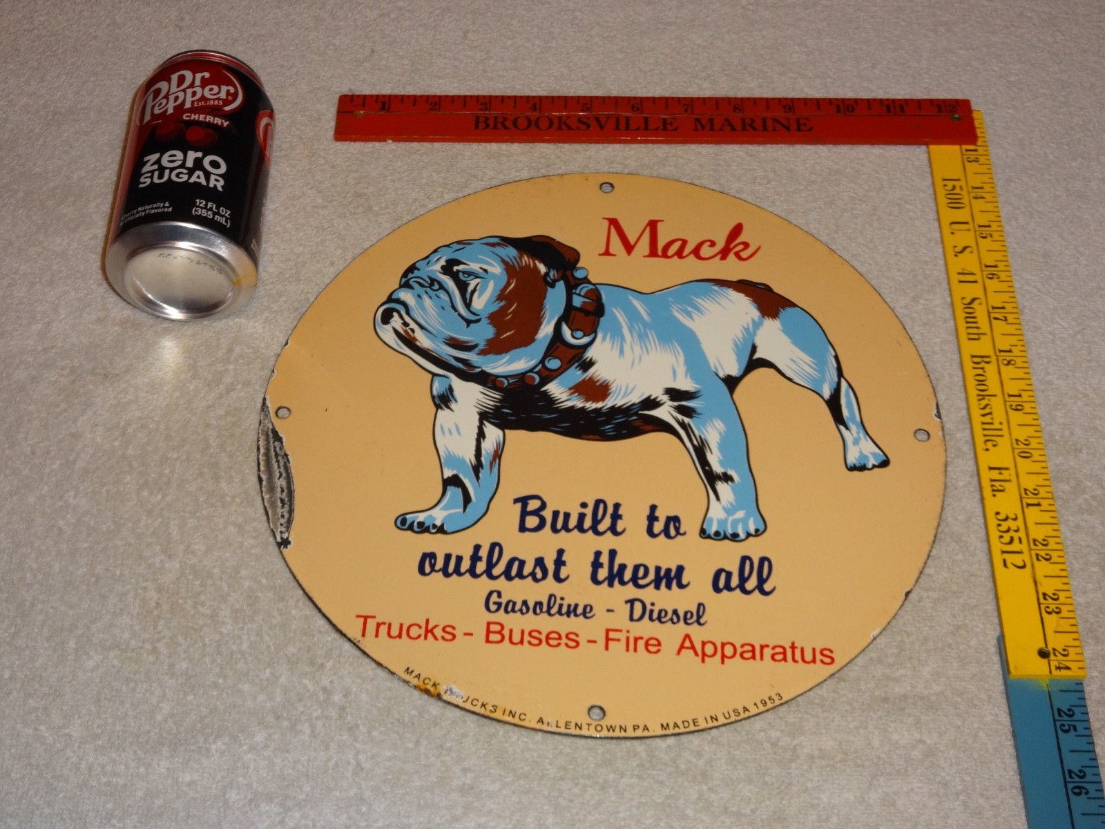 VINTAGE MACK🐶TRUCKS BUSES GASOLINE DIESEL 11 3/4″ PORCELAIN METAL OIL DOG SIGN