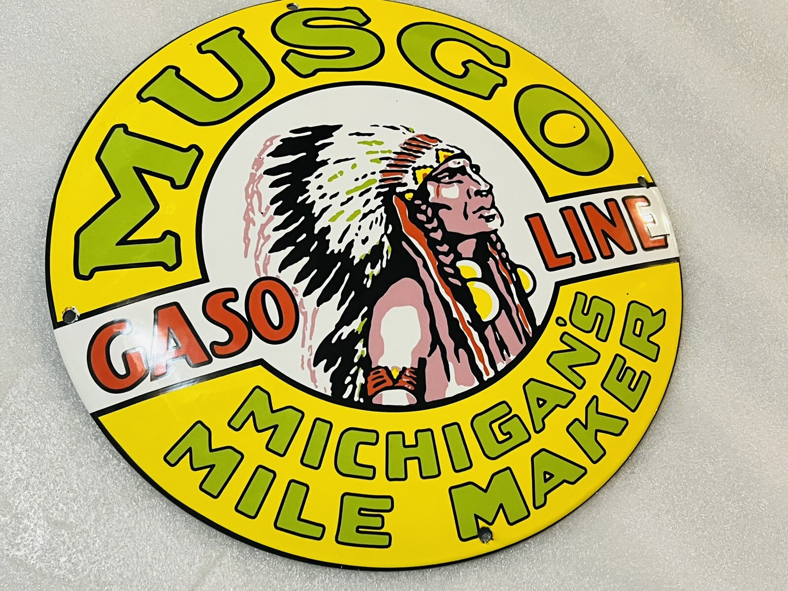 Dome Musgo Michigan Mile Marker Gasoline oil PORCELAIN ENAMEL SIGN Pump Plate