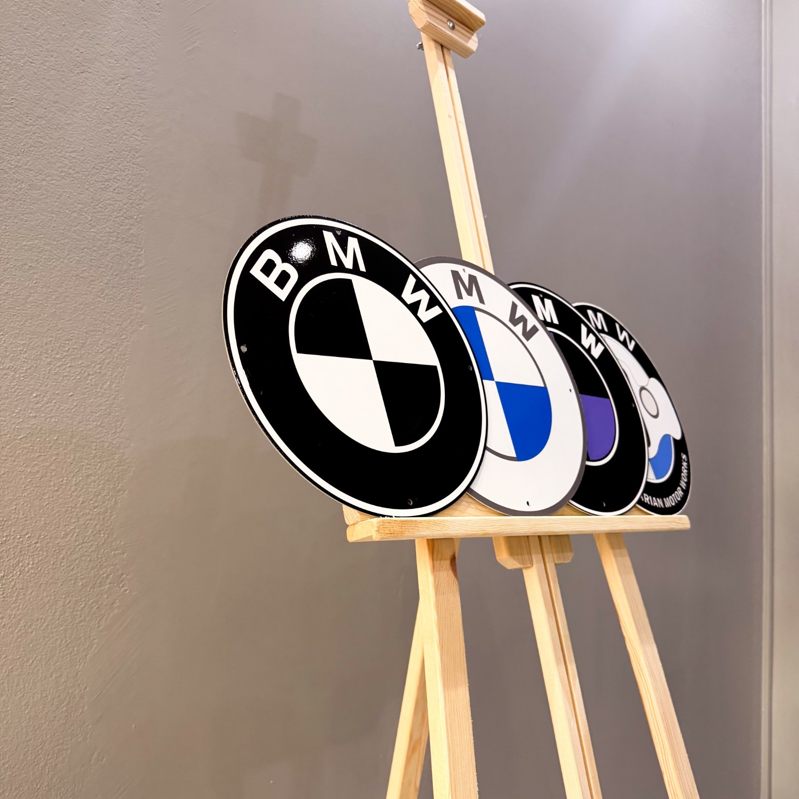 BMW Classic, White Blue, Black Purple & Grille Metal Sign Set – 30 cm (11.8”)