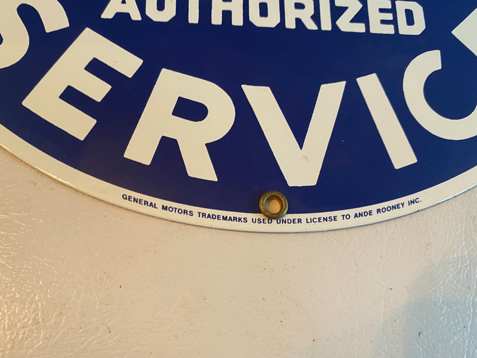 VINTAGE 1986 CADILLAC AUTHORIZED SERVICE ANDE ROONEY PORCELAIN ENAMELS SIGN