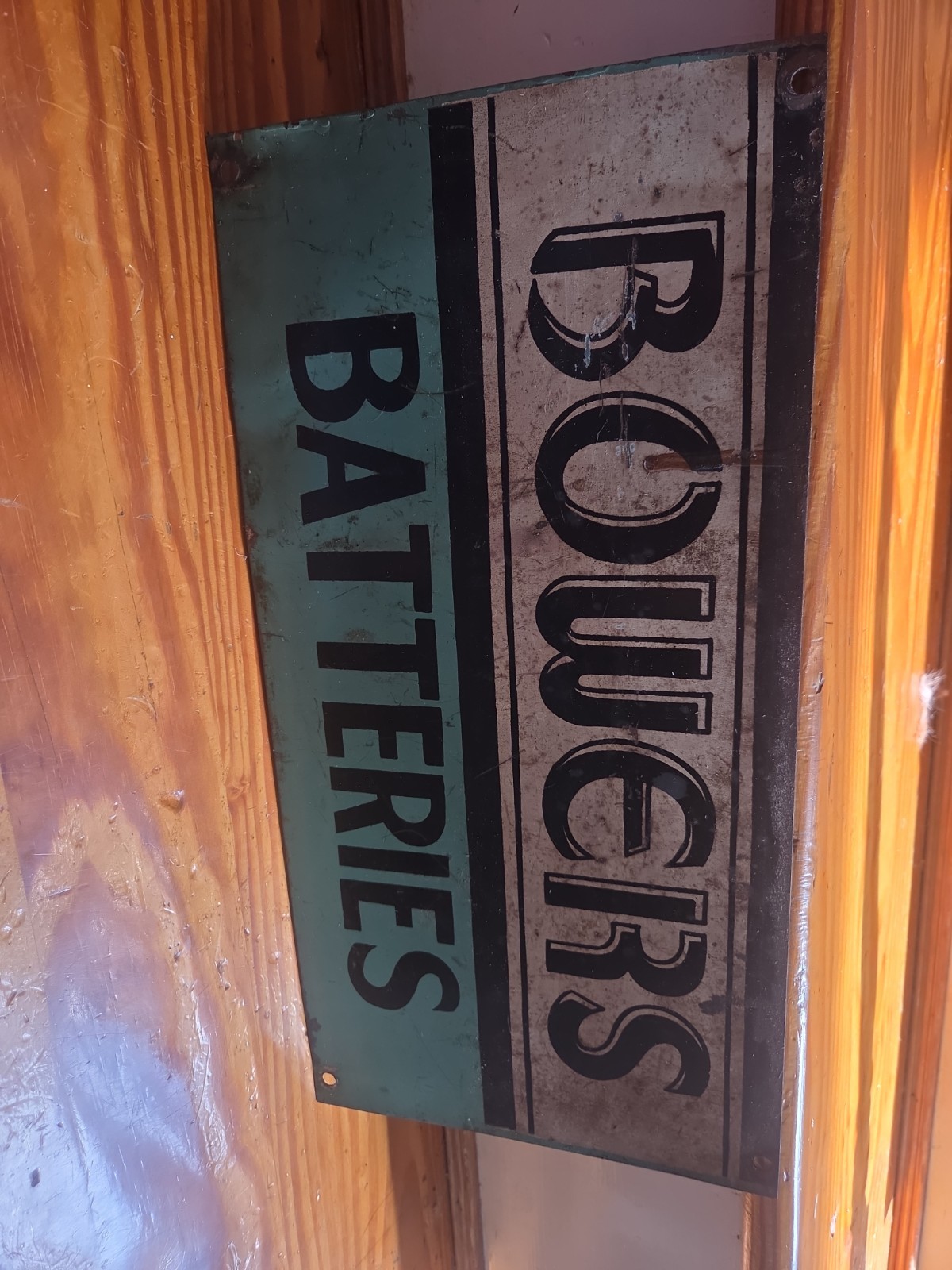 VINTAGE ORIGINAL 1950s Bowers BATTERIES” METAL BATTERY SIGN!