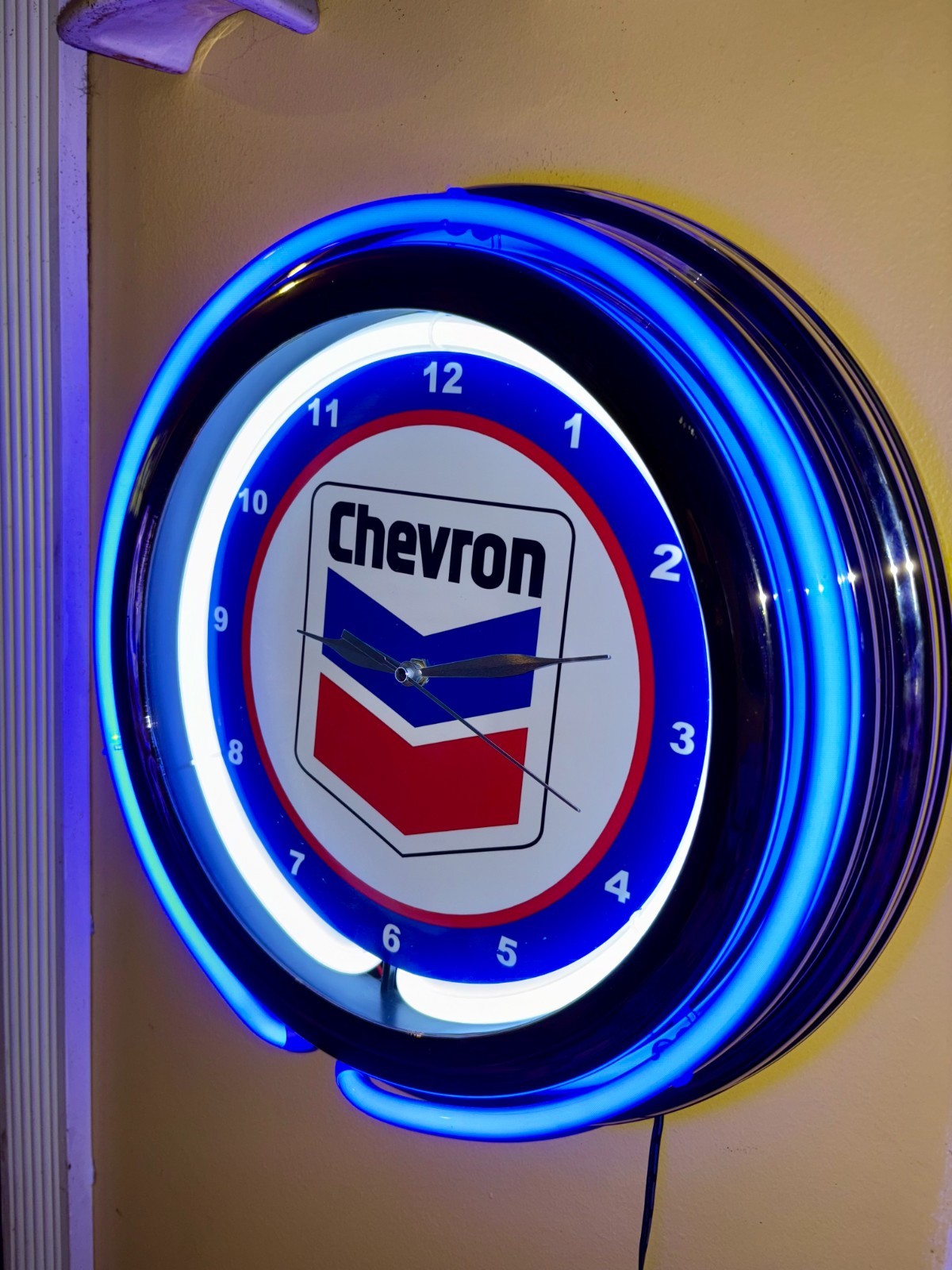 Chevron Oil Gas Service Station Garage Man Cave Neon Style Retro LED Clock Sign