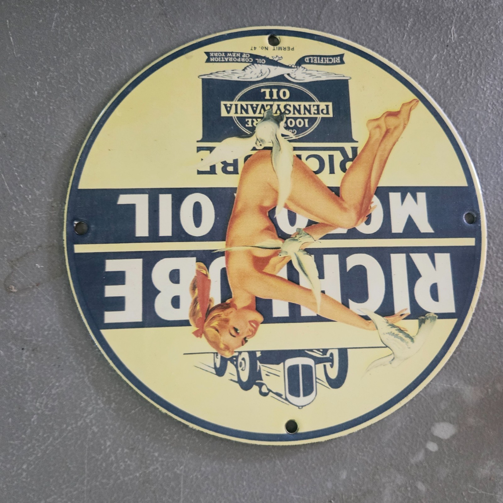 VINTAGE PORCELAIN RICHLUBE GAS & OIL STATION PUMP PLATE GARAGE MAN CAVE SIGN