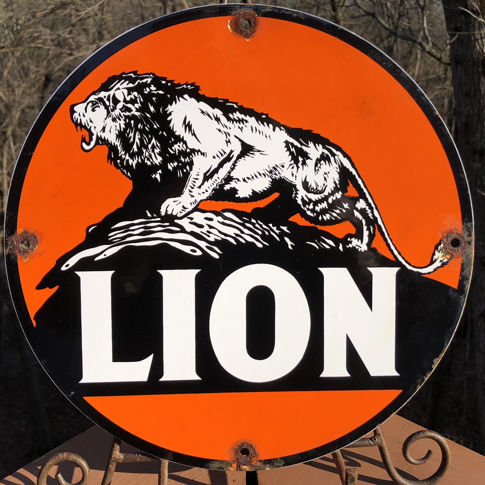 VINTAGE LION GASOLINE PORCELAIN GAS & MOTOR OIL SERVICE STATION PUMP PLATE SIGN