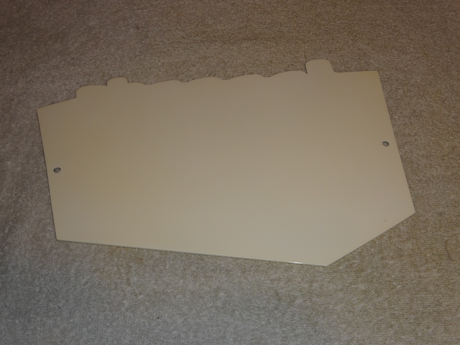 VINTAGE DELCO DIE-CUT BATTERY+ GENERAL MOTORS 12″ ENAMEL METAL GASOLINE OIL SIGN