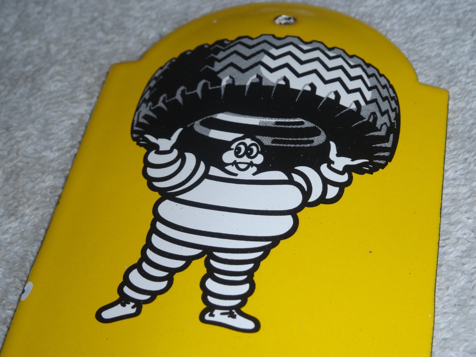 VINTAGE MICHELIN TIRES MAN 11 3/4″ PORCELAIN METAL GASOLINE OIL THERMOMETER SIGN