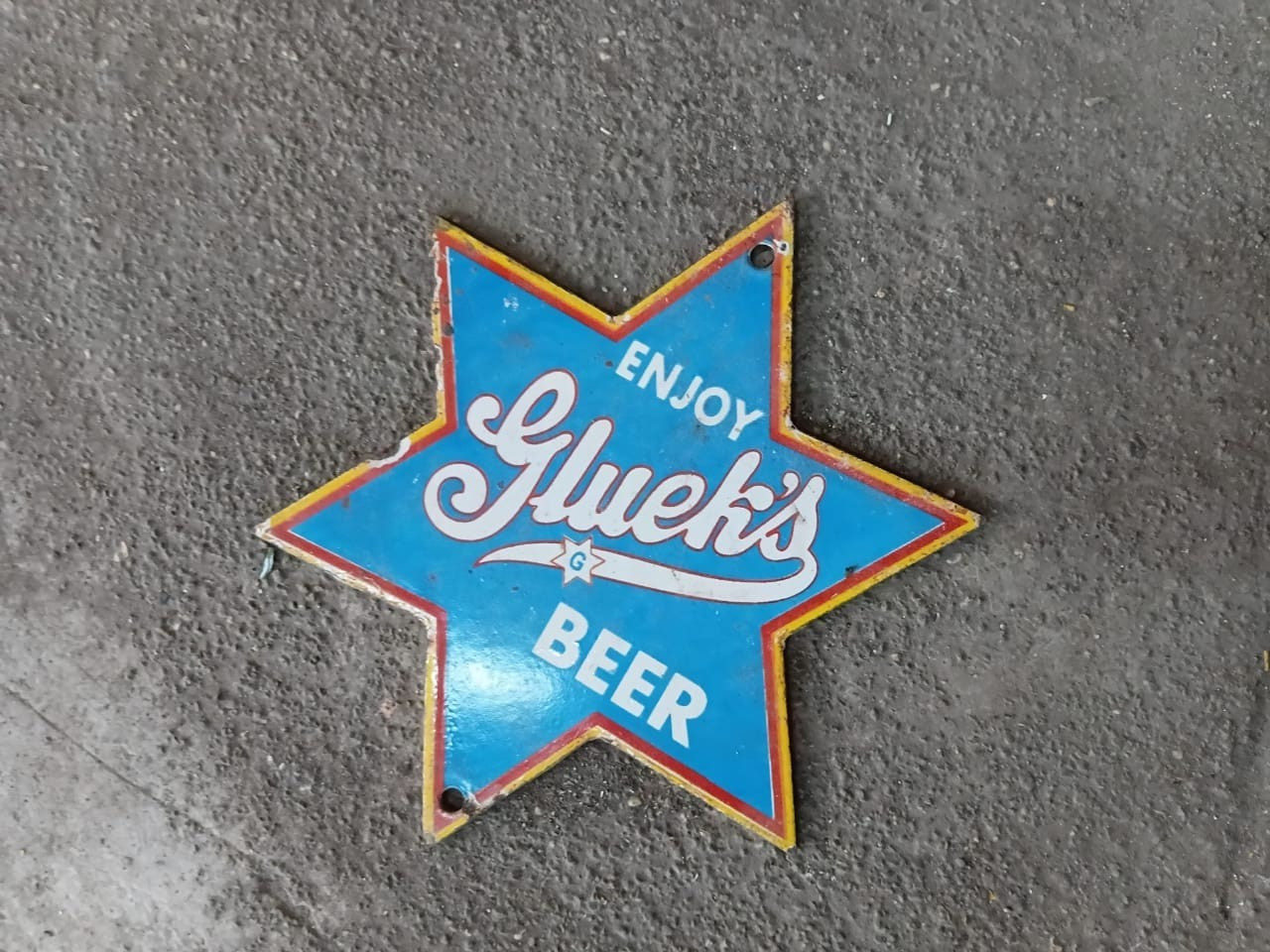 PORCELIAN GLUEK’S ENAMEL SIGN SIZE 8X8 INCHES