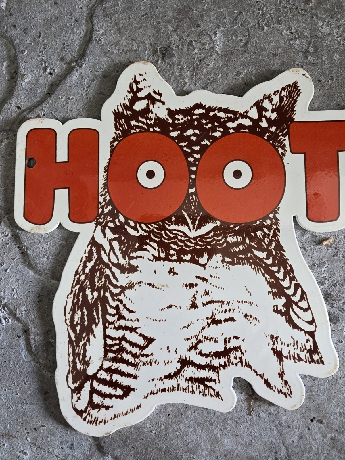 VINTAGE HOOTER’S PORCELAIN SIGN Chicken Wing Restaurant Owl Gas Diner 12.5″×8″