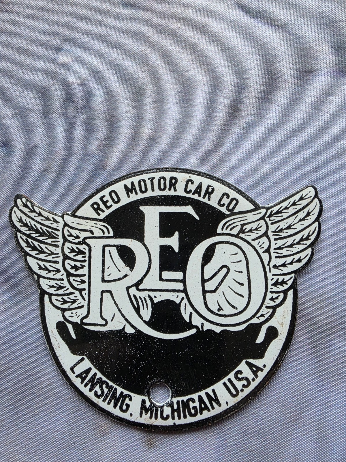 VINTAGE REO RED MOTOR CAR CO PORCELAIN SIGN LANDING MI 4″×3″
