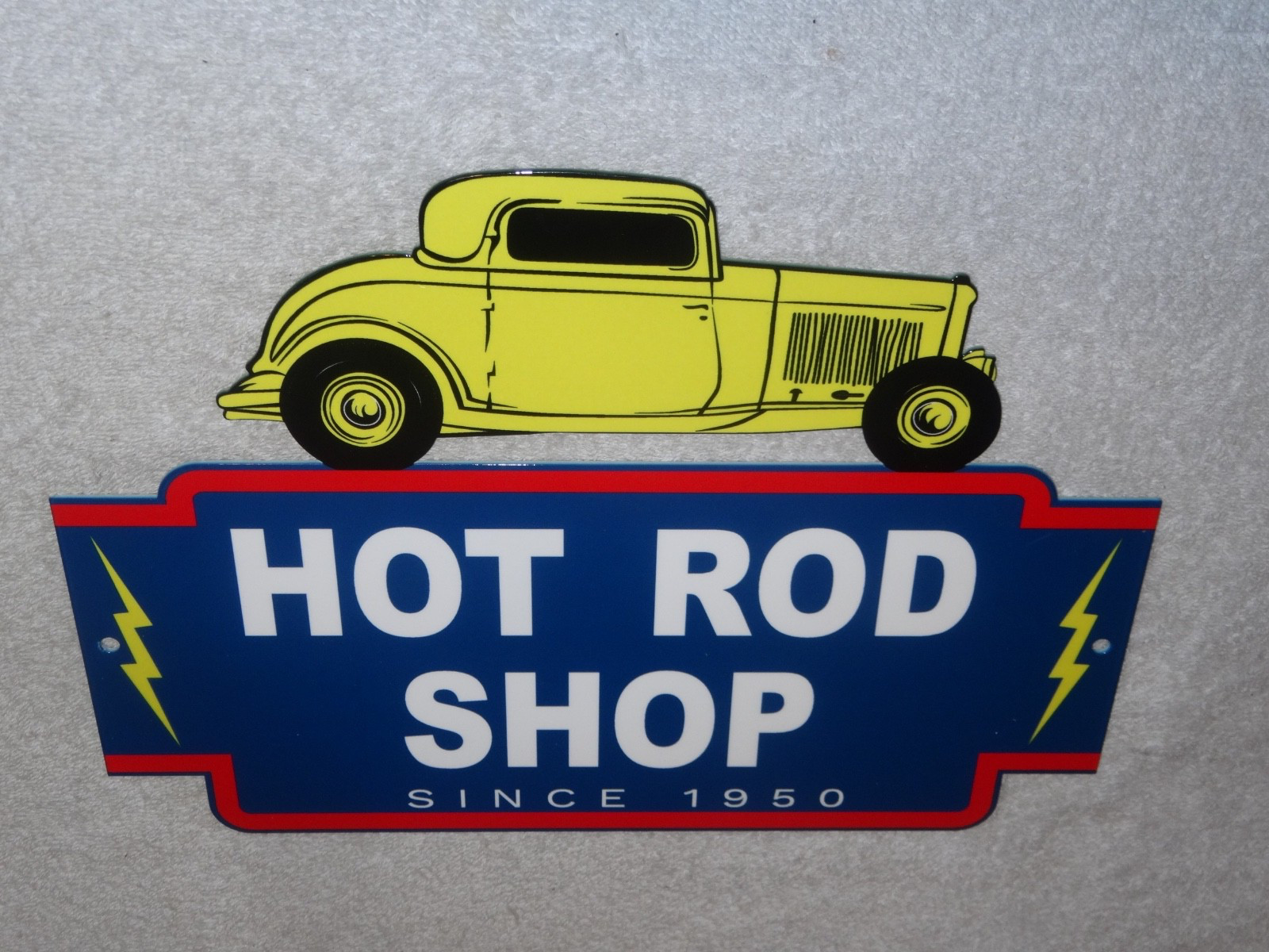 VINTAGE 1950 HOT ROD SHOP AUTO PARTS LIGHTNING 12″ METAL CAR GASOLINE & OIL SIGN