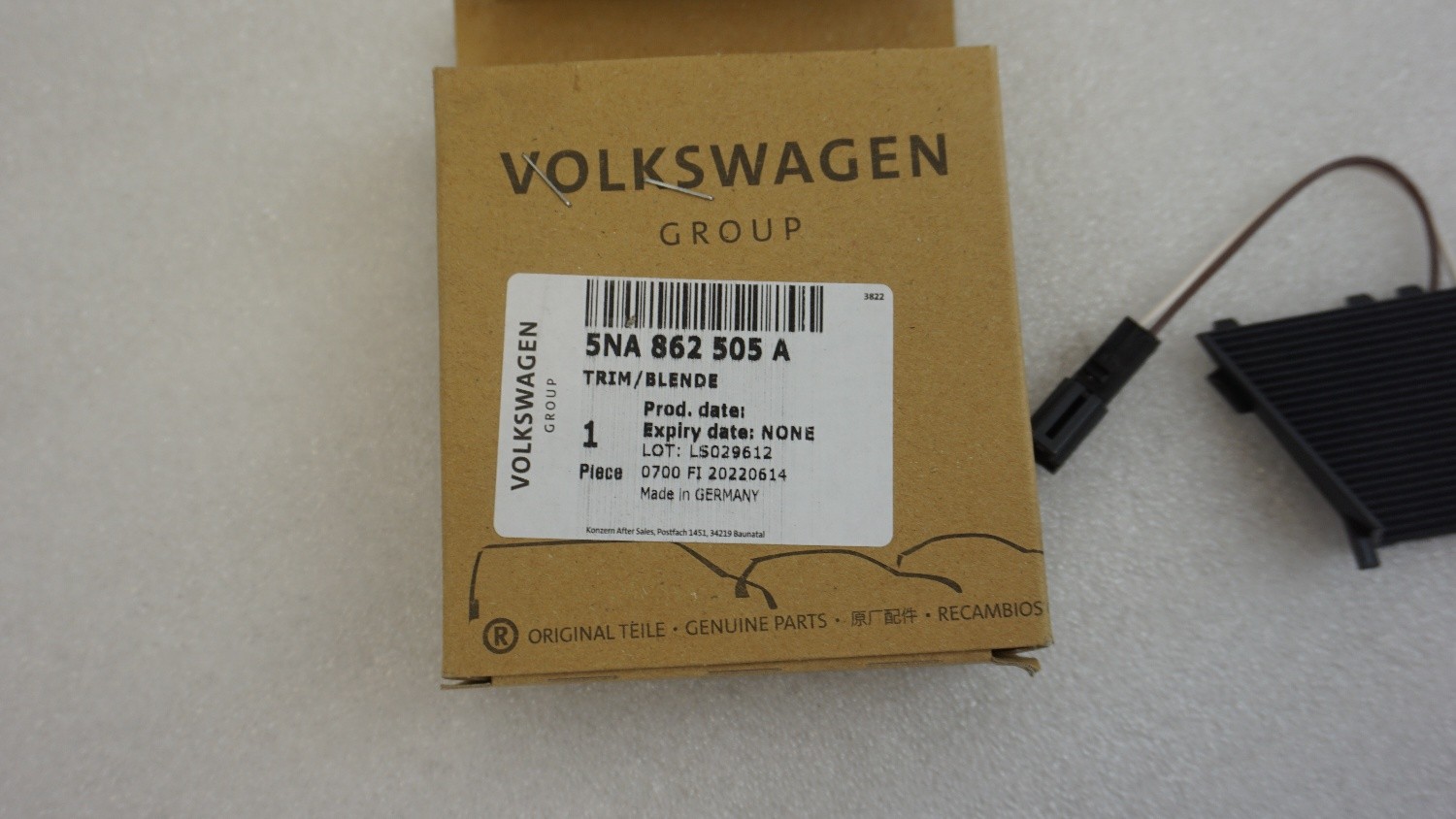 Genuine VW Tiguan 5NA Bezel Diffuser Light 5NA862505A 5TA845109 a69425