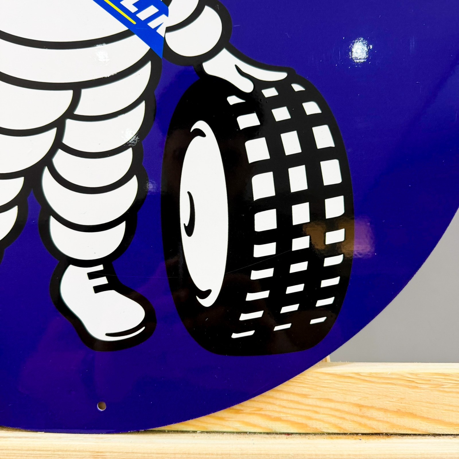 Michelin Bibendum – Iconic Tire Man Vintage Heavy Metal Sign – 50 cm (19.7”)
