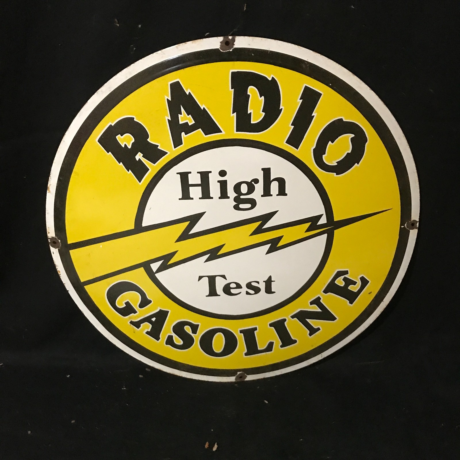 RADIO GASOLINE H.C ADVERTISING PORCELAIN ENAMEL SIGN 30 IN ROUND SS