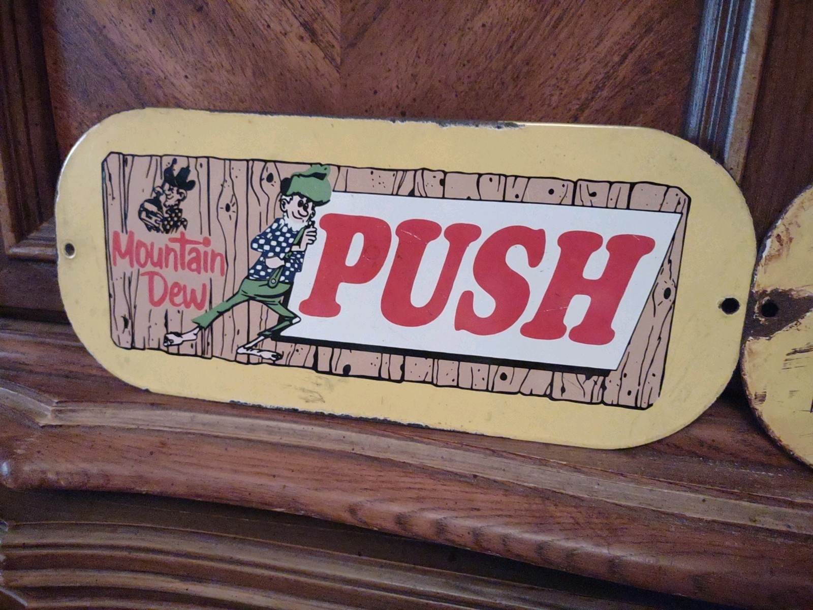 VINTAGE MOUNTAIN DEW PORCELAIN PUSH PULL SIGNS SODA POP BEVERAGE GAS OIL 12″ SET