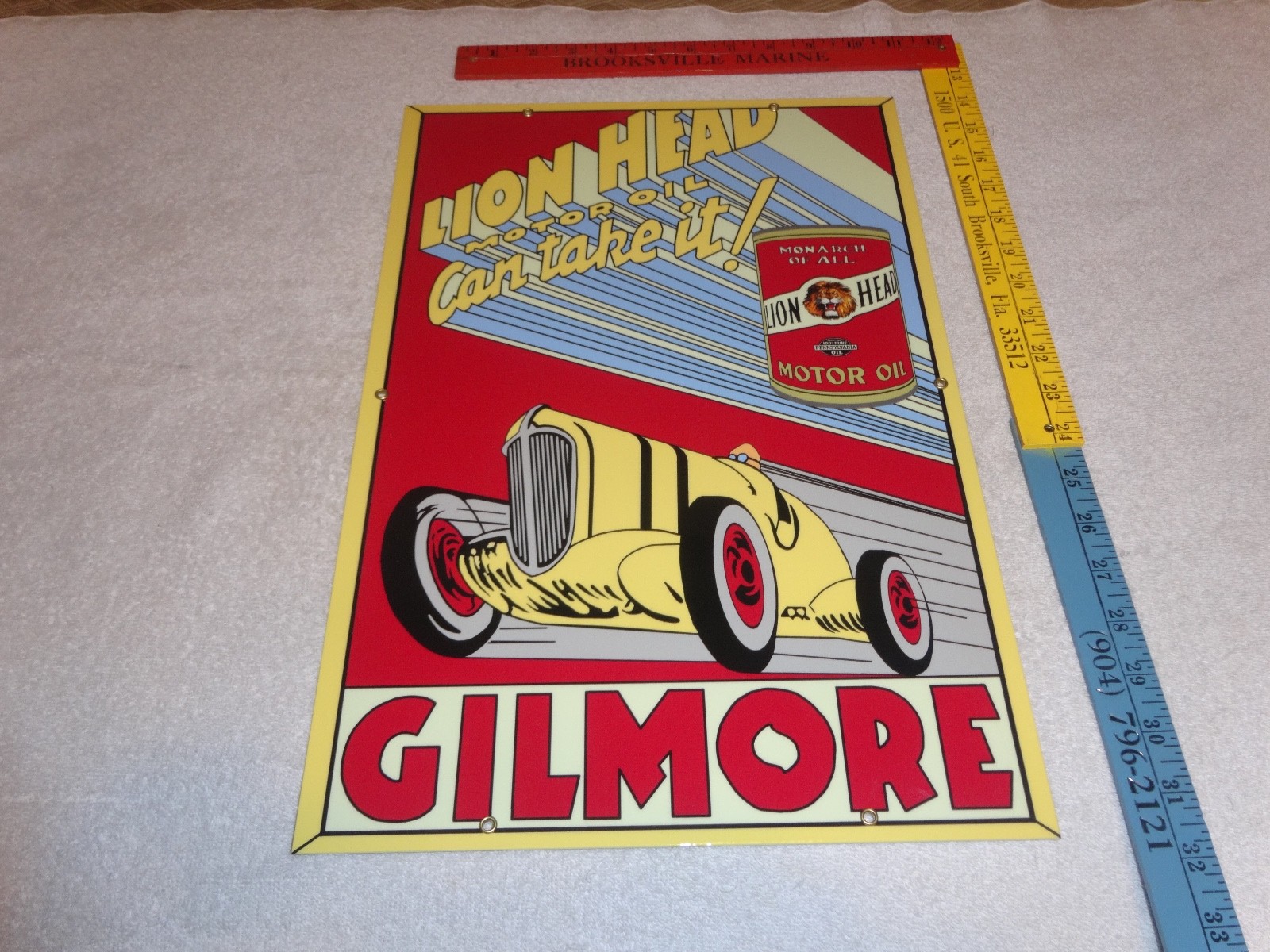 VINTAGE LION HEAD GILMORE MOTOR OIL + RACE CAR 18″ PORCELAIN METAL GASOLINE SIGN