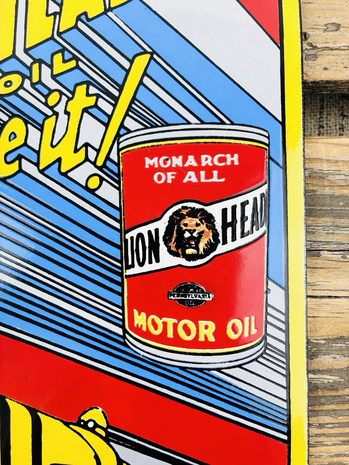 VINTAGE GILMORE MOTOR OIL 12×9″ LION HEAD GAS STATION PORCELAIN OIL RACING SIGN
