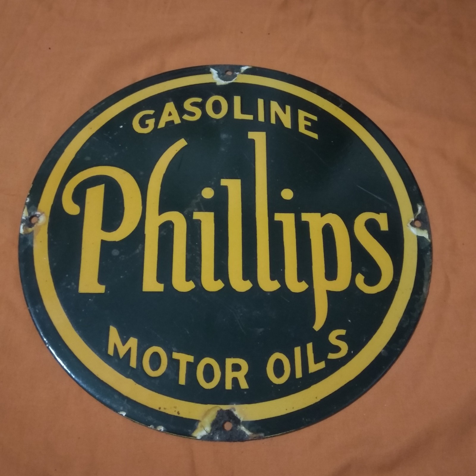PHILLIPS MOTOR OILS ADVERTISING PORCELAIN ENAMEL SIGN 12 IN ROUND SS