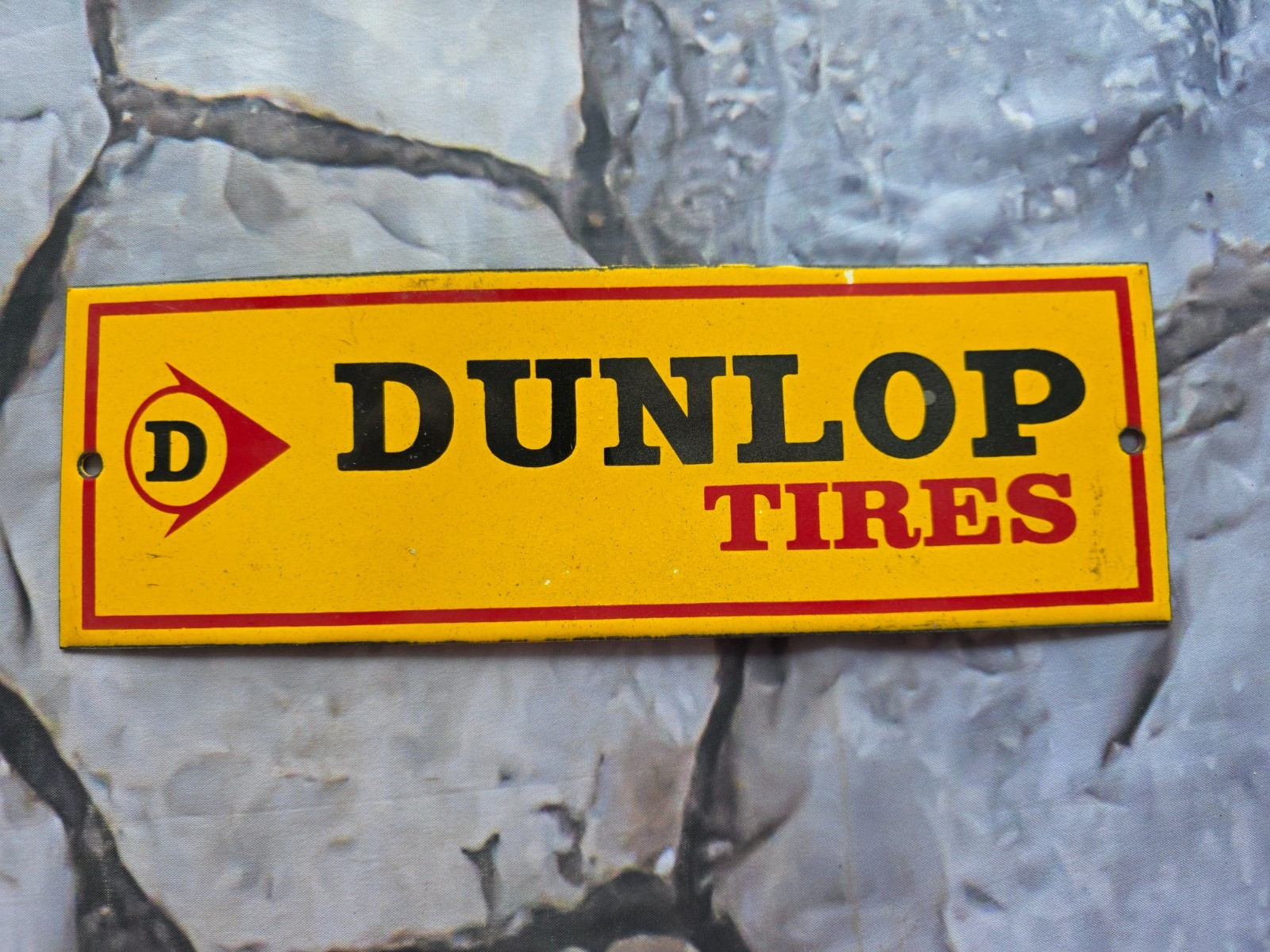 VINTAGE 1940’S DUNLOP TIRES PORCELAIN SIGN PORCELAIN 12″x4″.