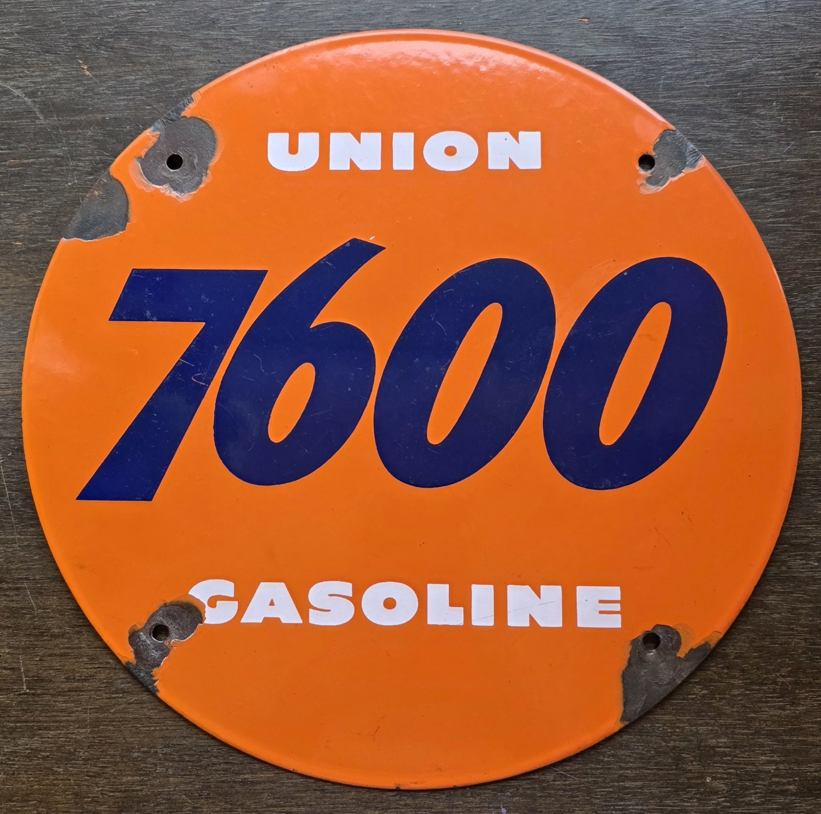 ORIGINAL & AUTHENTIC ” UNION 7600 GASOLINE” 11.5 INCH PORCELAIN PUMP PLATE