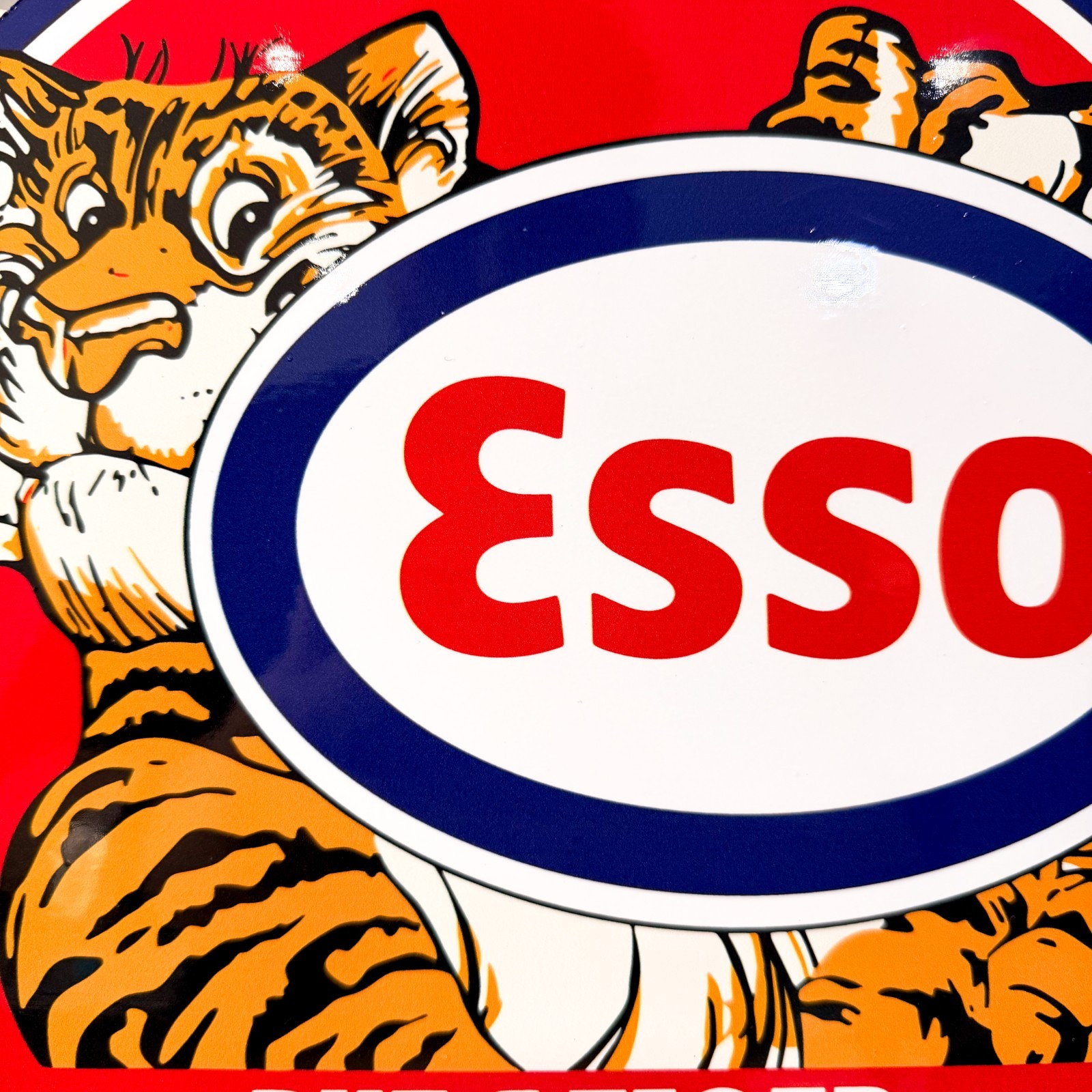 Esso Put a Tiger in Your Tank Red Vintage Metal Sign – 30 cm / 11.8”