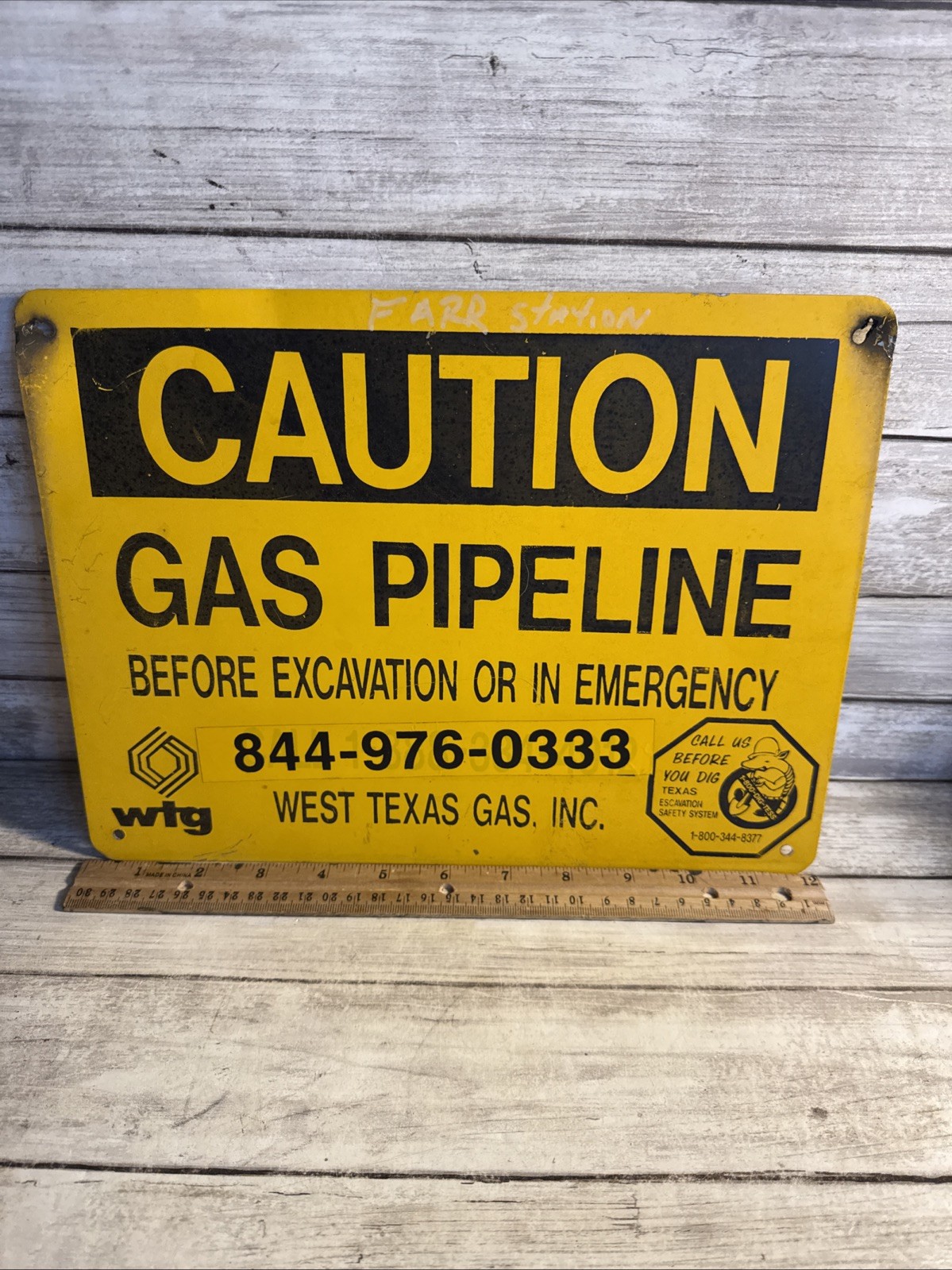 West Texas Gas Inc WTG Caution Gas Pipeline 12” X 9” Sign W/ Armadillo Logo