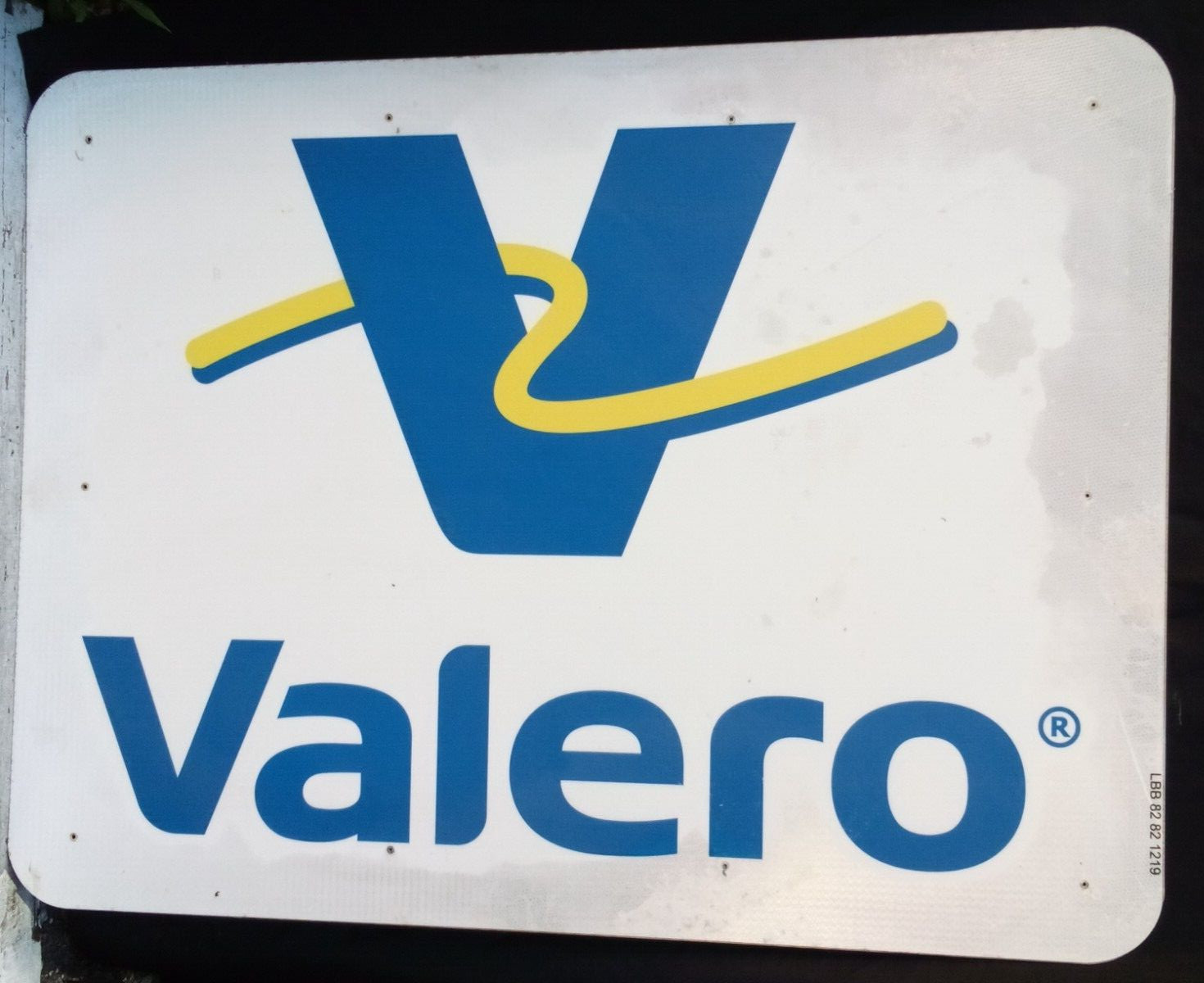 AUTHENTIC RETIRED VALERO GAS & OIL ADVERTISING HWY EXIT SIGN 48X36″ 1R