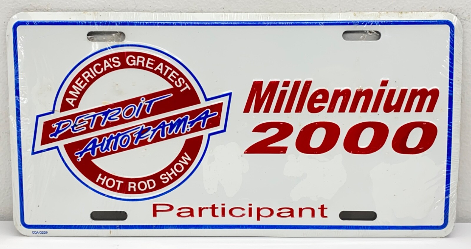 Detroit Autorama Participant Novelty License Plate Millennium 2000 Participant