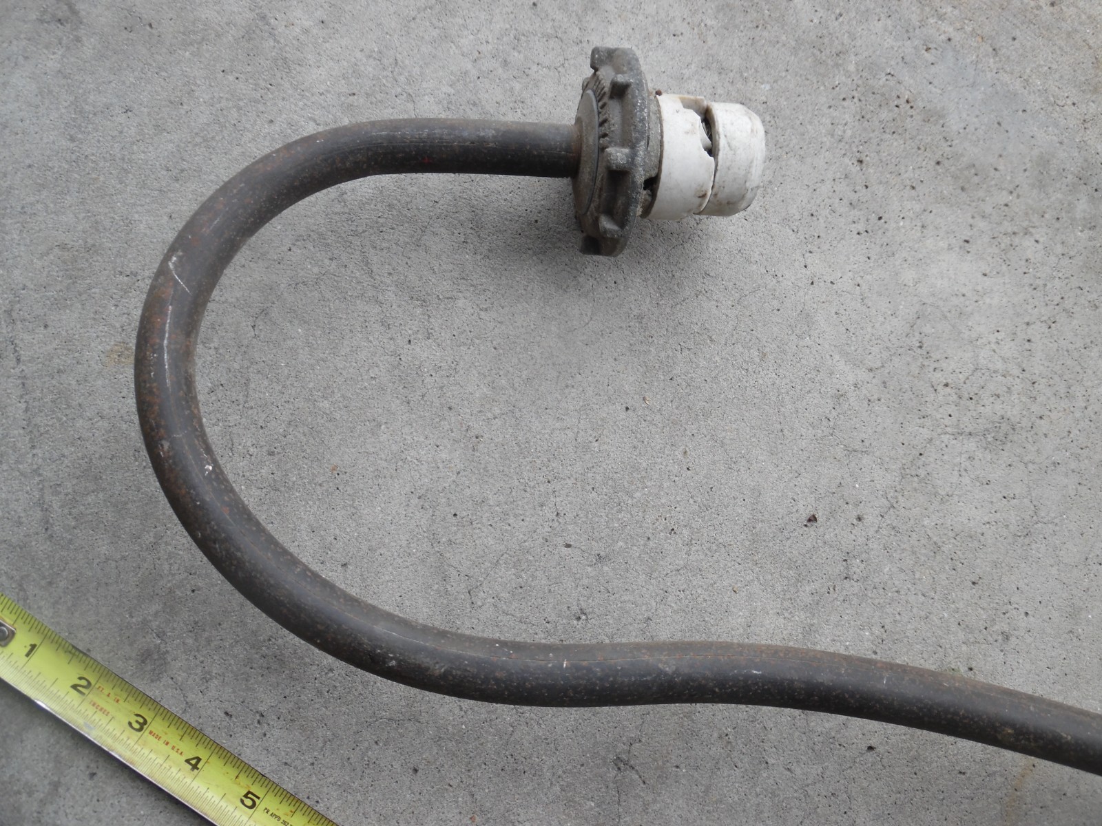 Vtg 44″ Sentinel Wheeler Gooseneck Sign Light Industrial Gas Station Pole