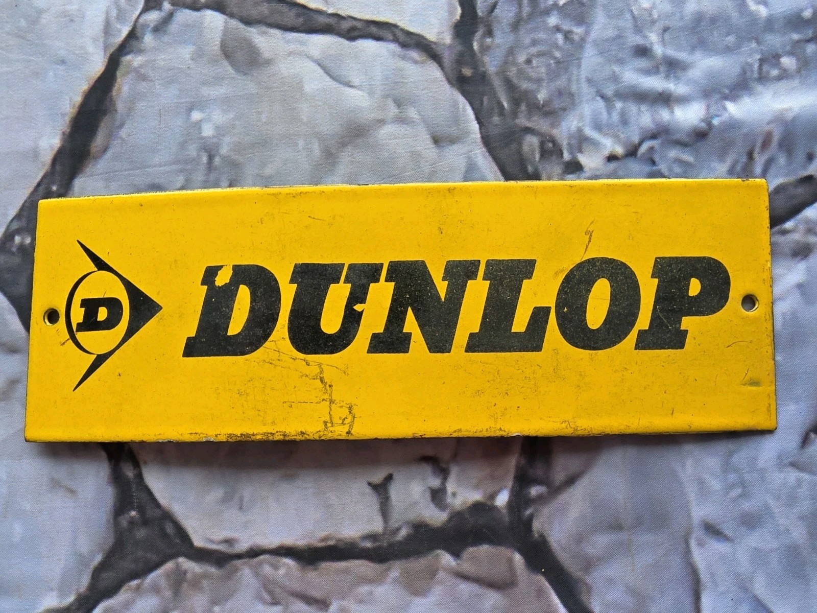 VINTAGE DUNLOP TIRES PORCELAIN SIGN PORCELAIN 12″x4″.