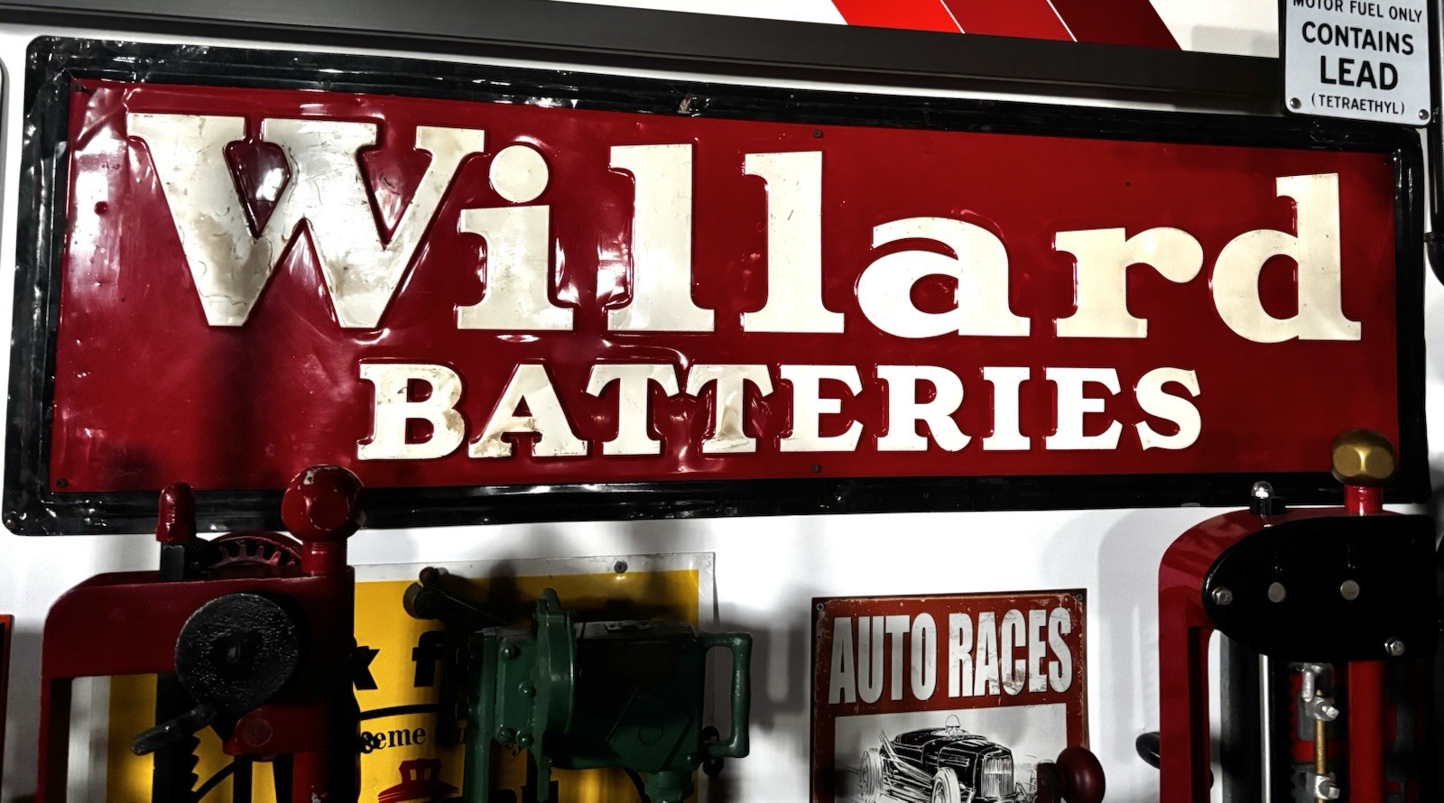 Willard Batteries Large Red Sign W White Bubble Letters