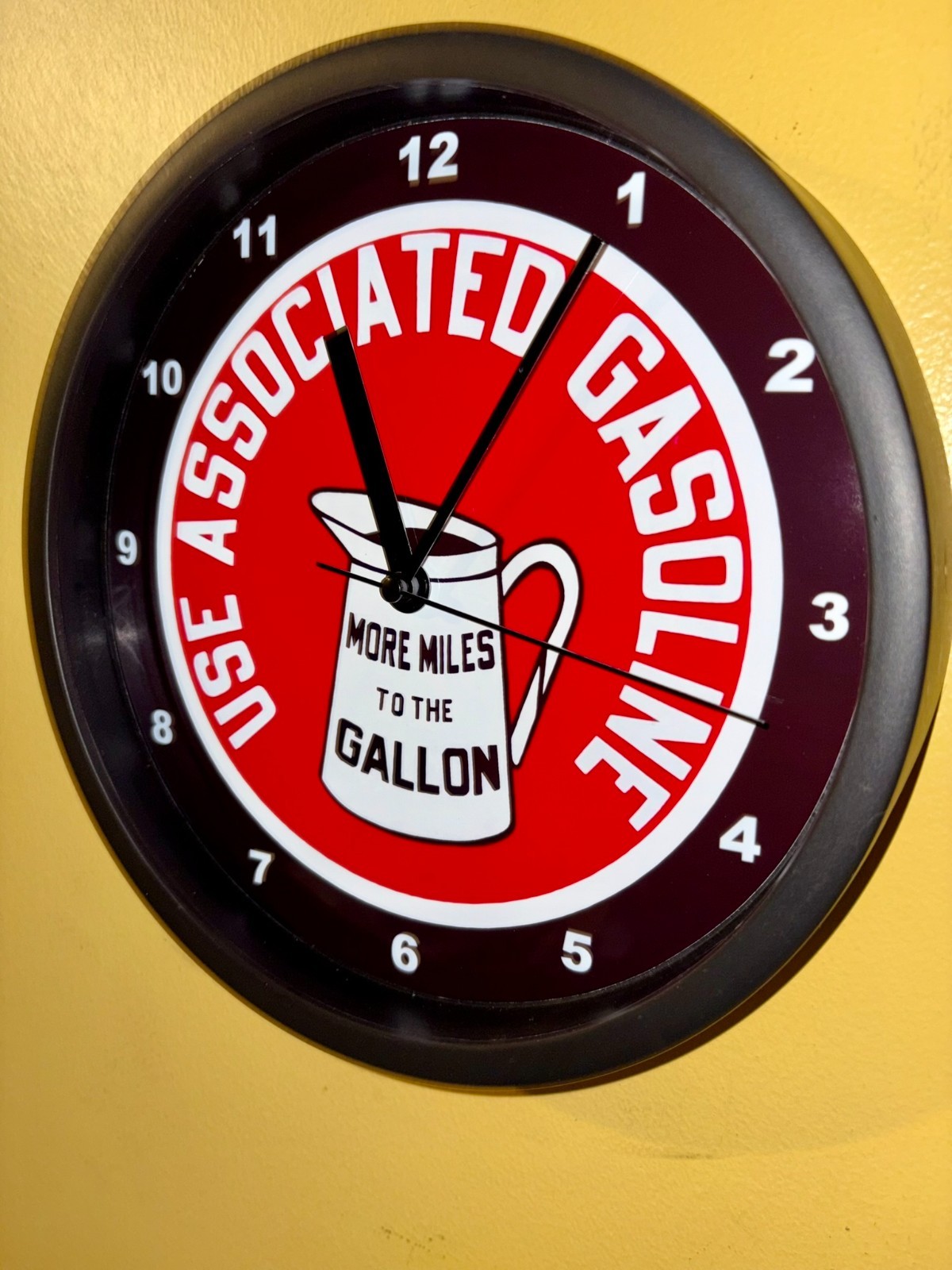 Use Associated Gas Service Station Oil Garage Man Cave Clock Advertising Sign