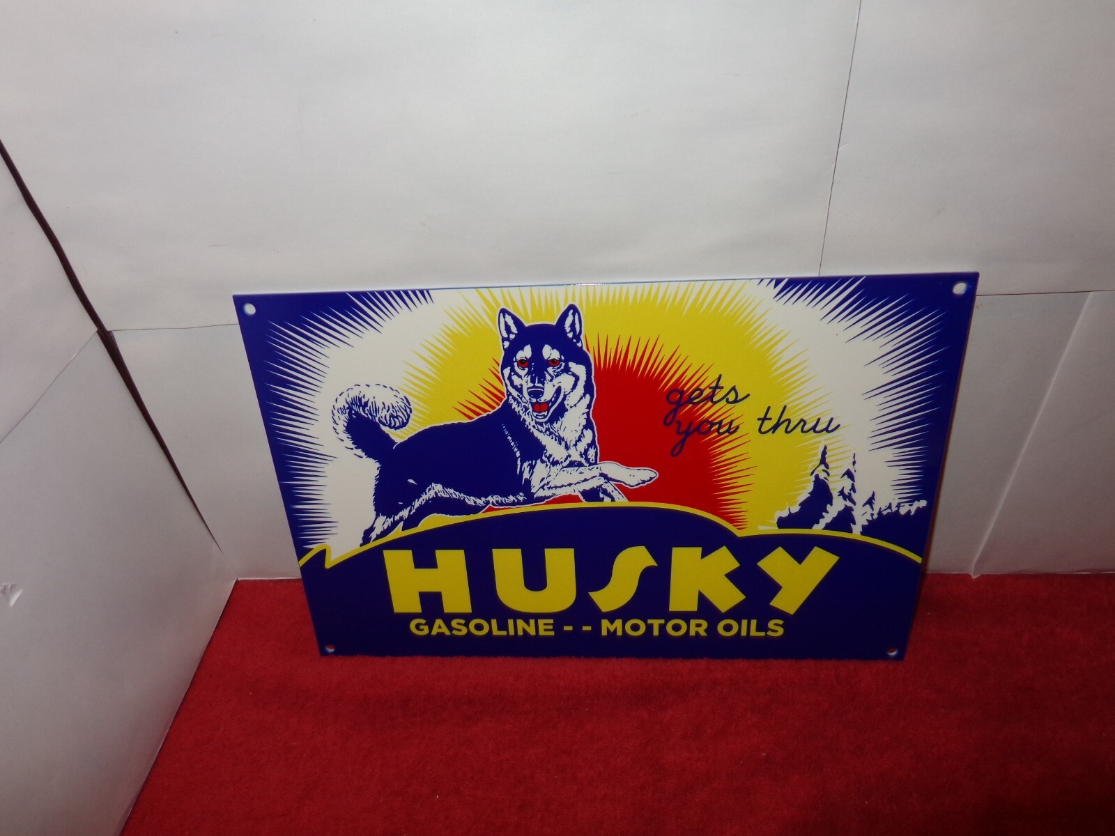 12 x 8 in HUSKY GASOLINE & MOTOR OILS ADVERTISING SIGN HEAVY DIE CUT METAL #S 74