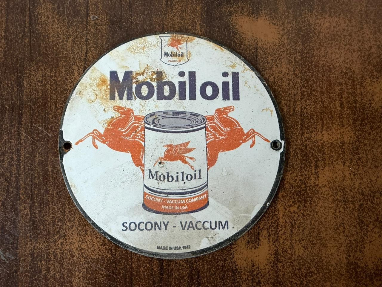 PORCELIAN MOBILOIL ENAMEL SIGN SIZE 6X6 INCHES